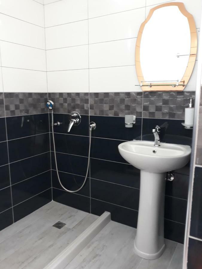 Beleris Rooms Himarë Eksteriør billede