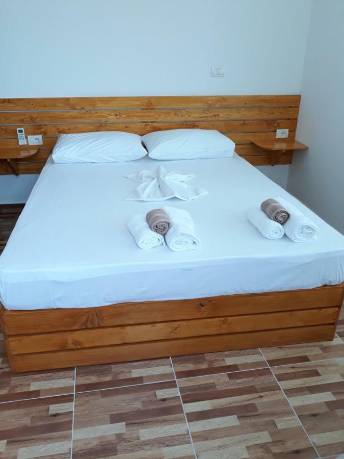 Beleris Rooms Himarë Eksteriør billede